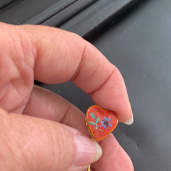 Vintage Floral Heart Locket Stick Pin - Picture 5 of 9